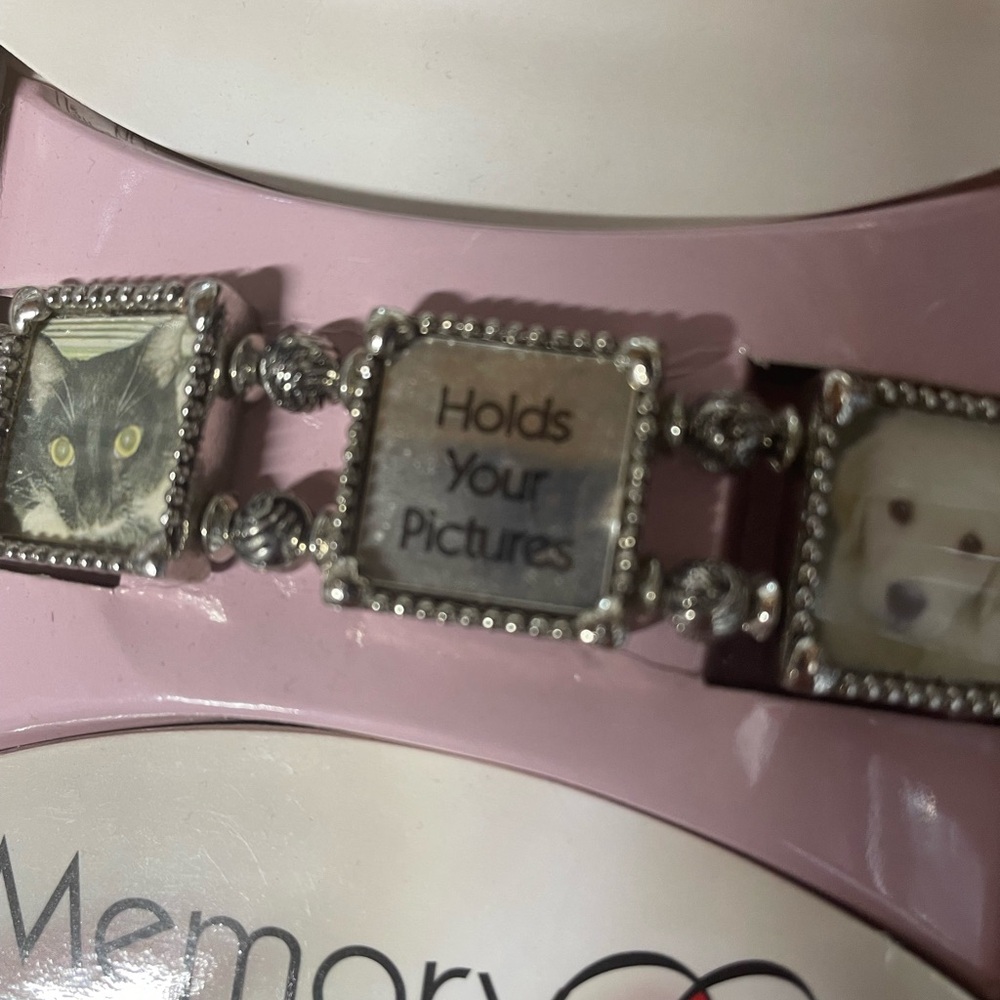 MemoryMaker (customizable) Photo Bracelet - Picture 4 of 5